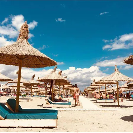 Yvo Lioness & Mamaia Nord Apartamento *