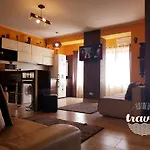 Apartment Yvo Lioness & Mamaia Nord Navodari