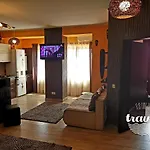 Yvo Lioness & Mamaia Nord Apartament