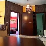 Yvo Lioness & Mamaia Nord Apartment