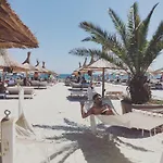 Apartment Yvo Lioness & Mamaia Nord Navodari