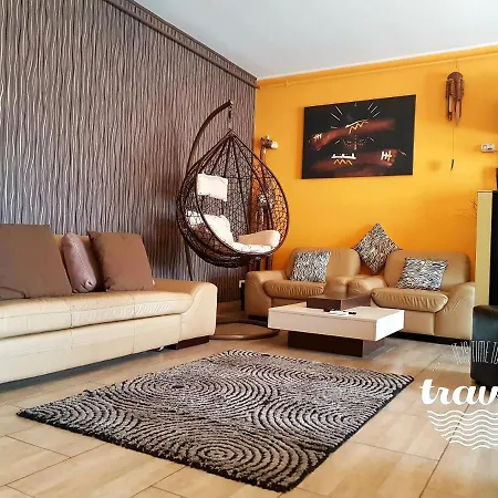 Yvo Lioness & Mamaia Nord *