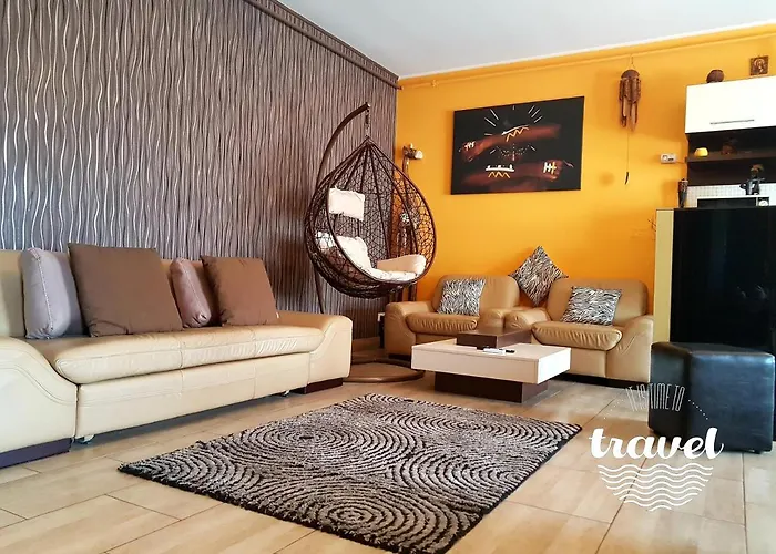 Yvo Lioness & Mamaia Nord *