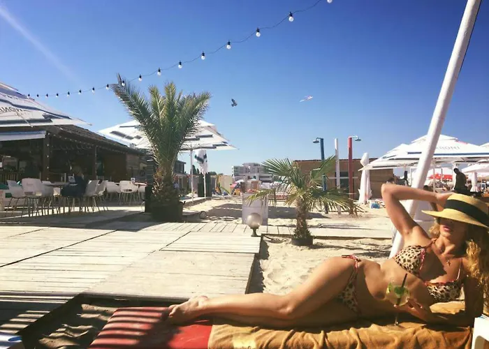 Yvo Lioness & Mamaia Nord Daire Navodari