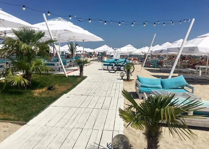 Yvo Lioness & Mamaia Nord