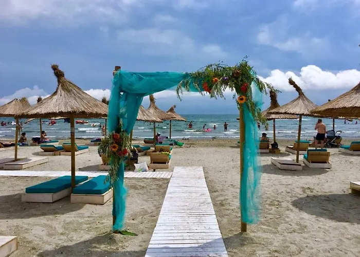 Yvo Lioness & Mamaia Nord